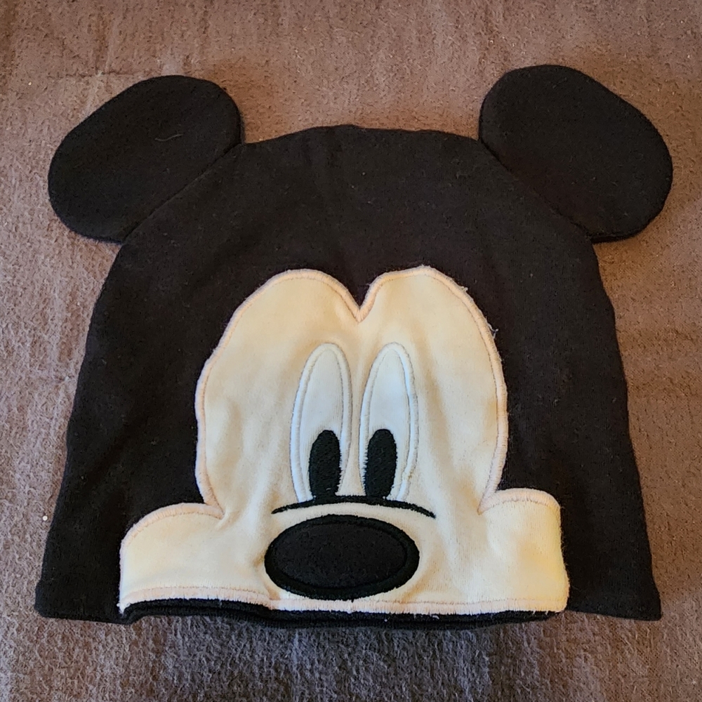 Disney Mickey Mouse baby beanie NWOT